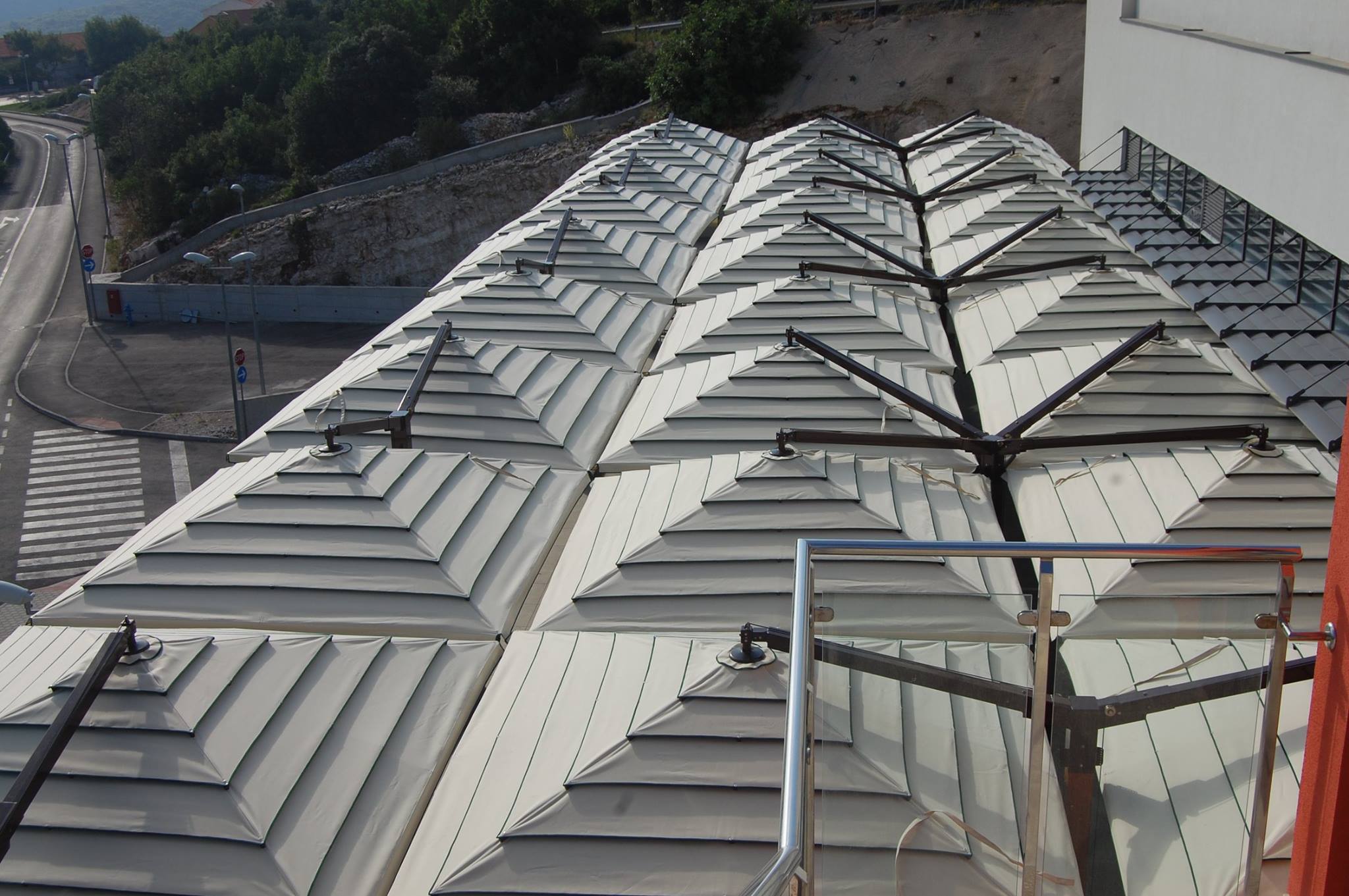 Quadruple Multi Vent - Effective Shade Solutions by Shade of Expert USA